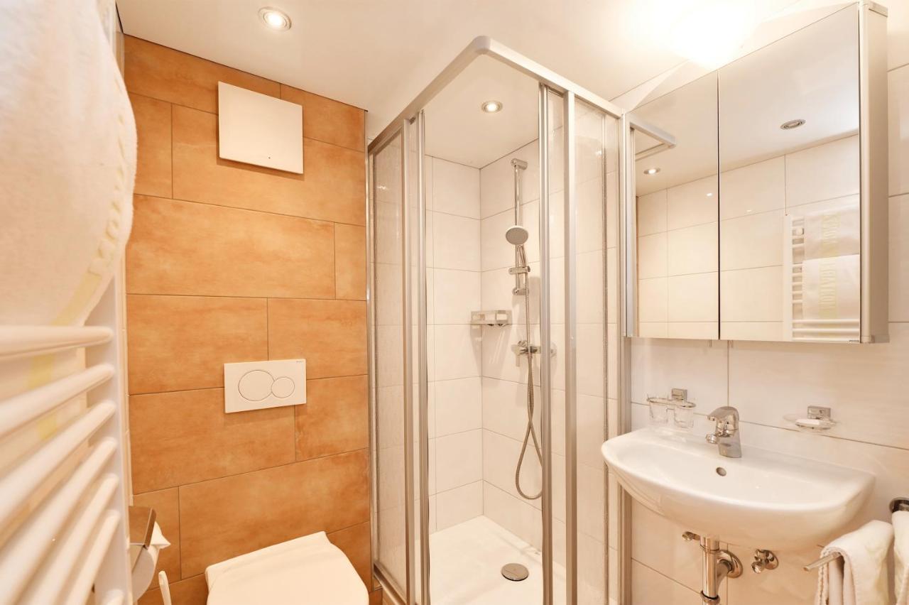 Hotel Montabella Schruns Екстериор снимка