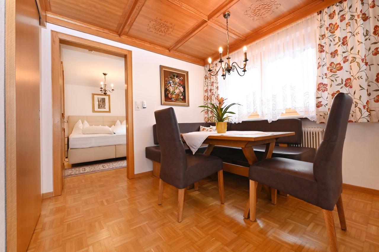 Hotel Montabella Schruns Екстериор снимка