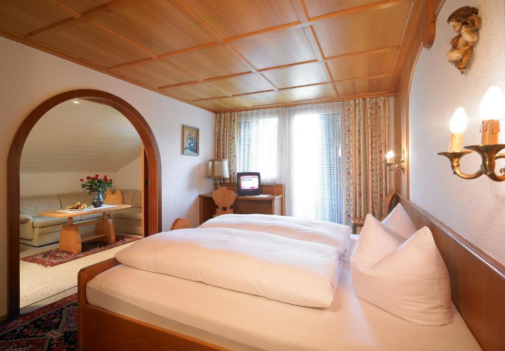 Hotel Montabella Schruns Стая снимка