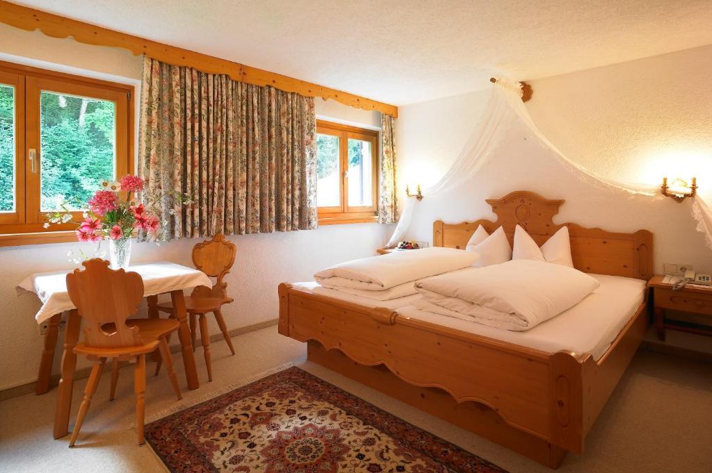 Hotel Montabella Schruns Стая снимка